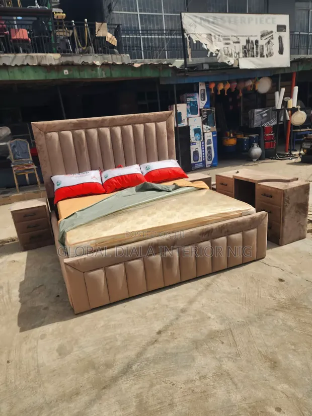 Quality 6x6 Padded Bedframe Set - 1