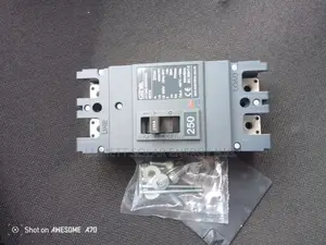 Geya 320A GRM3-350HU DC Molded Case Circuit Breaker