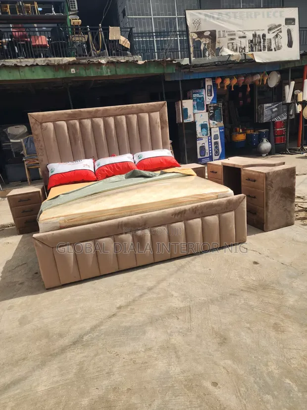 Standard 6x6 Padded Bedframe Set - 1