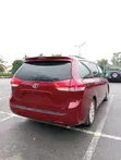 Toyota Sienna XLE 2013 Red - 2