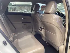 Toyota Venza 2011 White
