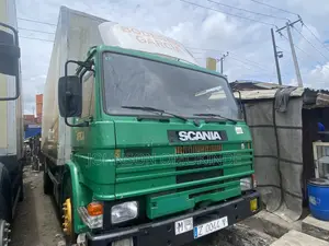Scania V8 15-ton Jirgin Kwantena (2002)