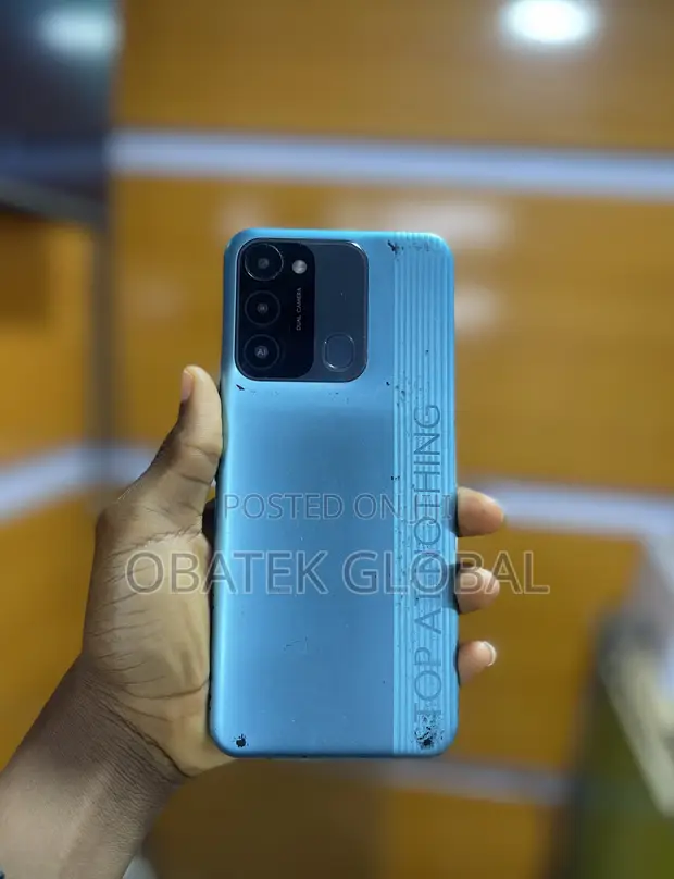Tecno Spark 8C 64GB Green - 1