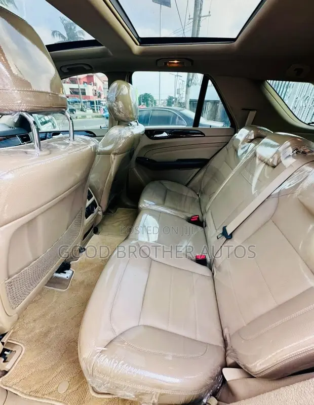2014 Mercedes-Benz ML350 4MATIC SUV - 1
