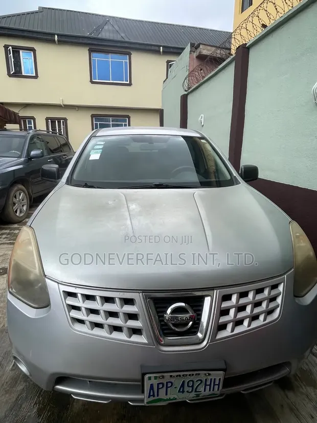 Nissan Rogue 2010 Silver - 1