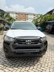 Toyota Hilux 2025 Black - 1