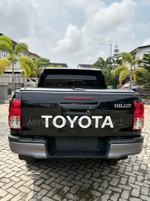 Toyota Hilux 2025 Baki