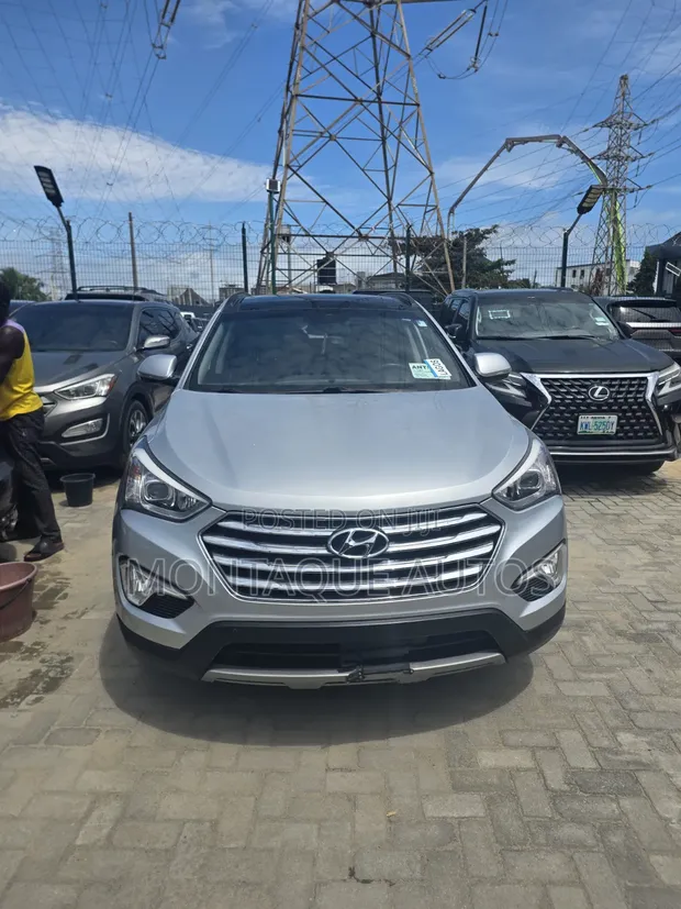 2016 Hyundai Santa Fe Silver - 1