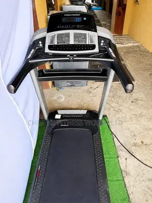 Proform Commercial Treadmill (An Sanya a Amurka)