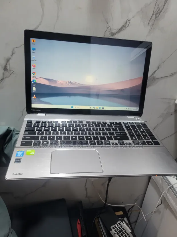 Toshiba Satellite P50T Laptop - 16GB RAM, 750GB HDD, i7 - 1
