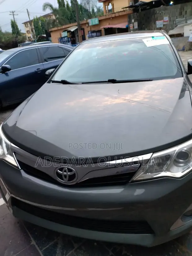2012 Toyota Camry XLE V6 Sedan - Kore - 1