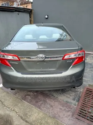 2012 Toyota Camry XLE V6 Sedan - Green