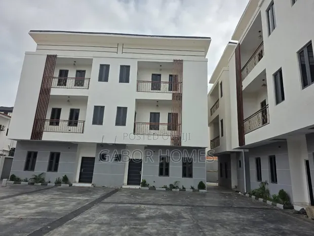 4-Bedroom Townhouse/Terrace in Utako for Sale - 1