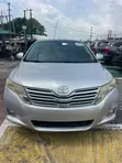 Toyota Venza V6 2010 Silver - 1