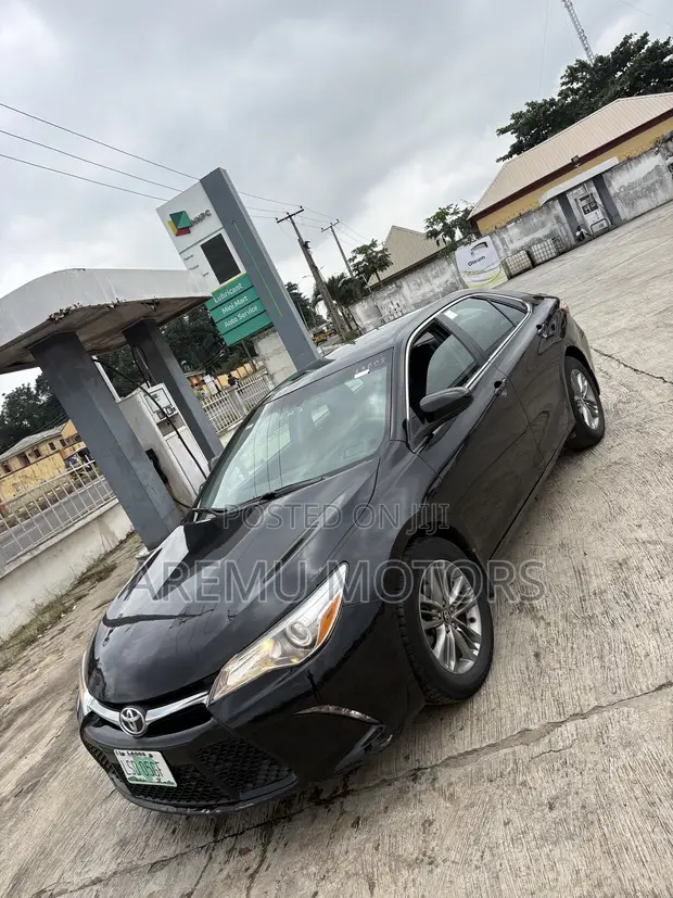 Toyota Camry 2015 Black - 1