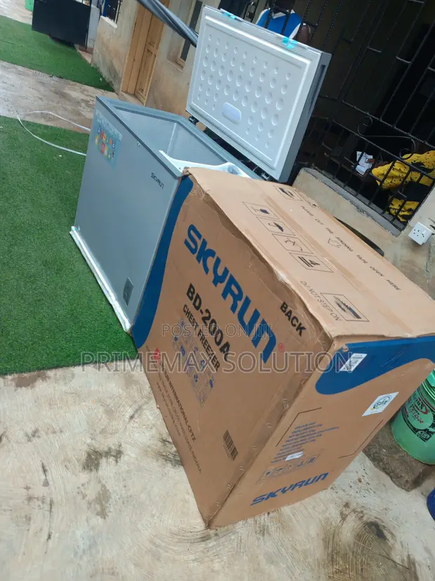 Skyrun BD-200A 200L Chest Freezer - 1