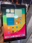 Apple iPad 6th Gen Wi-Fi 32GB Silver (UK Used) - 1