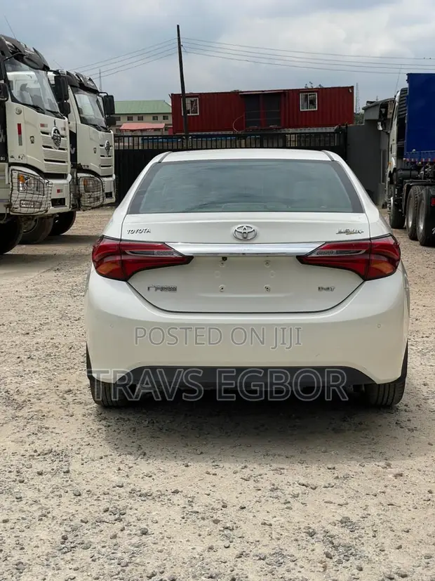 Toyota Corolla 2015 Fari - 1