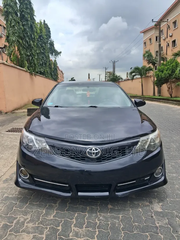 Toyota Camry 2014 Black - 1