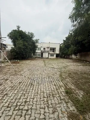 Filin Zama na 1100sqm don Siyarwa a Maitama