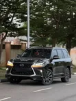 Lexus LX 570 2018 Black - 3