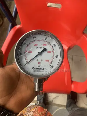 Ashcroft Industrial Pressure Gauge 0-700 Bar / 10,000 PSI