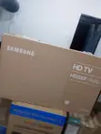 Samsung 32-Inch LED HD Smart TV H5000F - 1