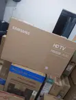 Samsung 32-Inch LED HD Smart TV H5000F - 2