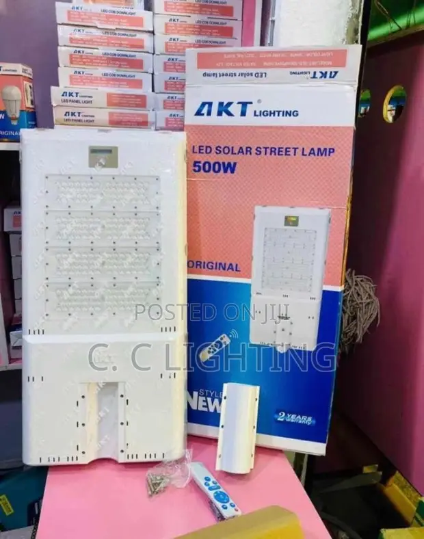 500W High Quality All-Weather Solar Street Light - 1