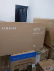 Samsung 32-Inch HD Smart LED TV (H5000F) - 1