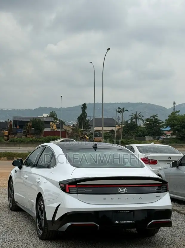 2025 Hyundai Sonata White Foreign Used - 1