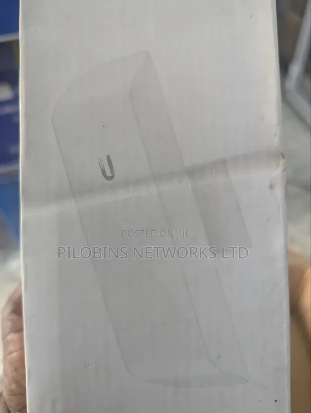Ubiquiti NanoStation Loco M2 Access Point - 1