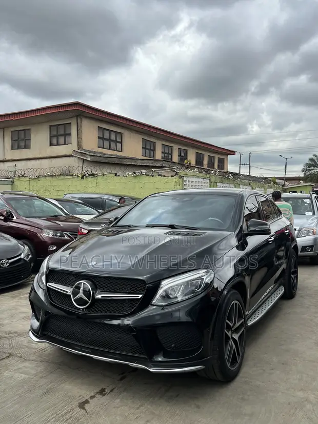 Mercedes-Benz GLE-Class 2016 Black - 1