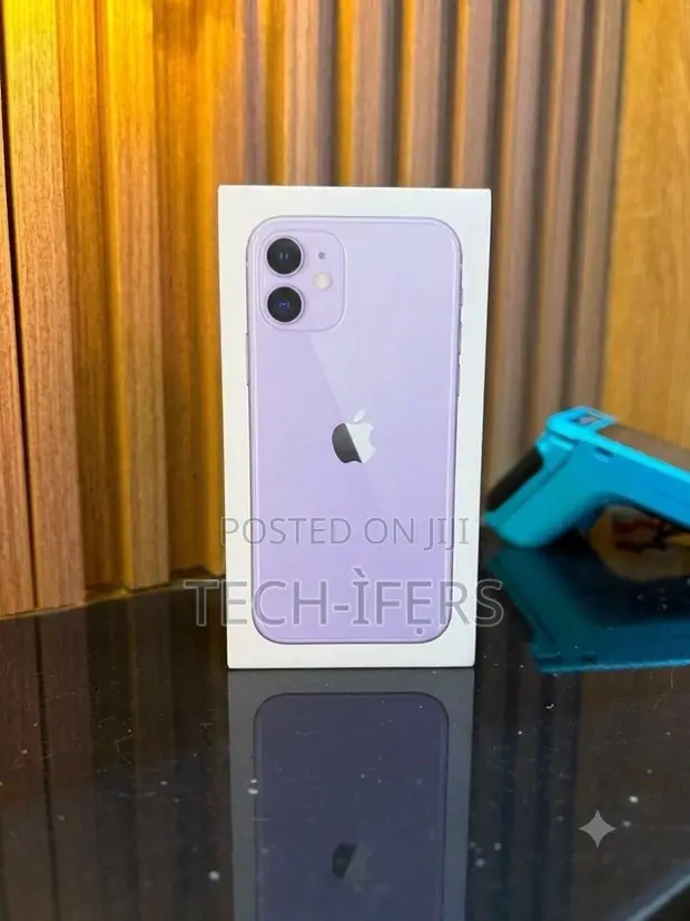 New Apple iPhone 17 256GB Purple - 1