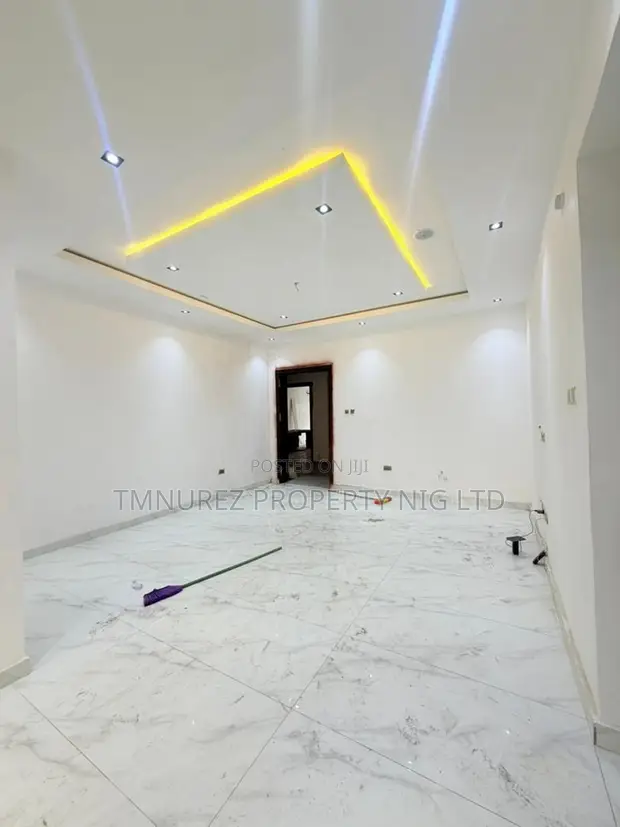 Sabon Gida 2 Bedroom Apartment Don Sawa a Magodo GRA - 1