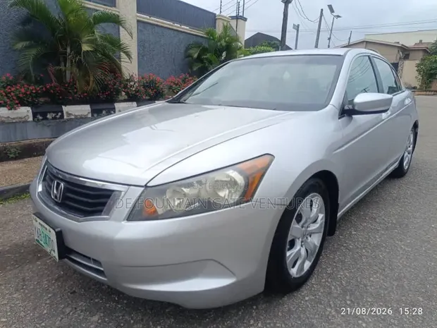 Honda Accord 2008 Silver - 1