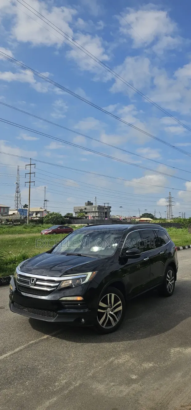 Honda Pilot Touring AWD 2018 Black - 1