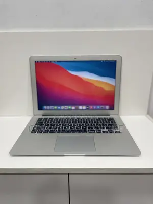 Apple MacBook Air 2017 13" Laptop