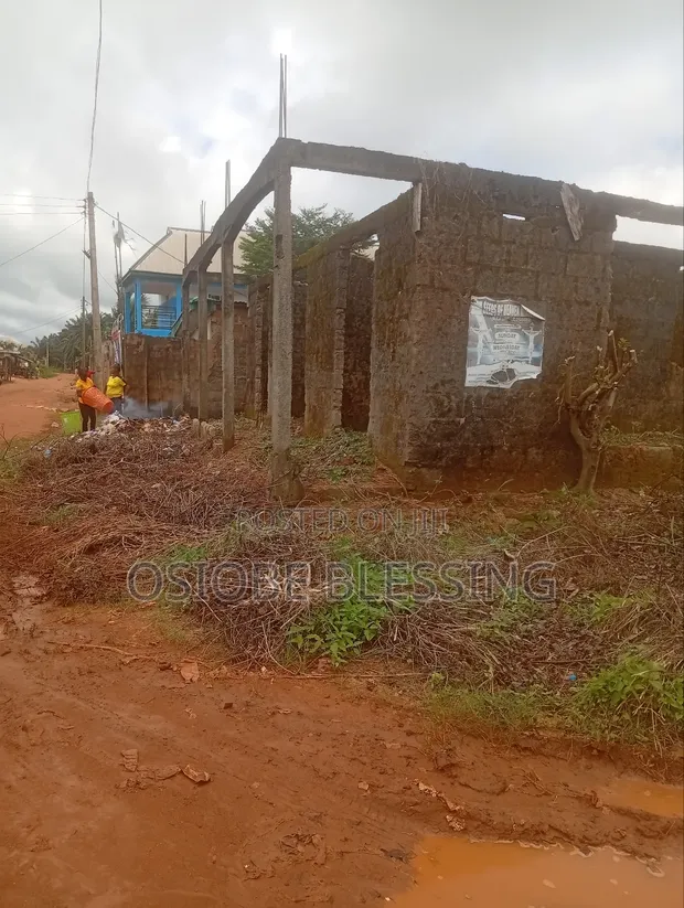 5 Bedroom Uncompleted House for Sale, Benin City - 1