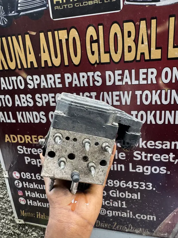 Lexus RX300 ABS Pump & Module (2000-2002) - 1