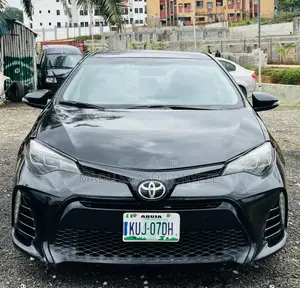 2017 Toyota Corolla SE Special Edition Sedan