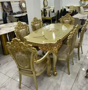 Royal Dining Table tare da 6 Fabric Chairs