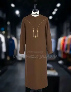Jalabiya ta Maza ta Umar Farouk ta Cotton