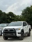 New Toyota Hilux 2025 White - 1
