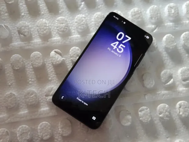Samsung Galaxy S23 128GB Black - 1