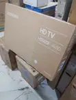 Samsung 32-Inch H5000F LED HD Smart TV - 2