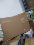 Samsung 32-Inch H5000F Slim Smart LED TV - 2
