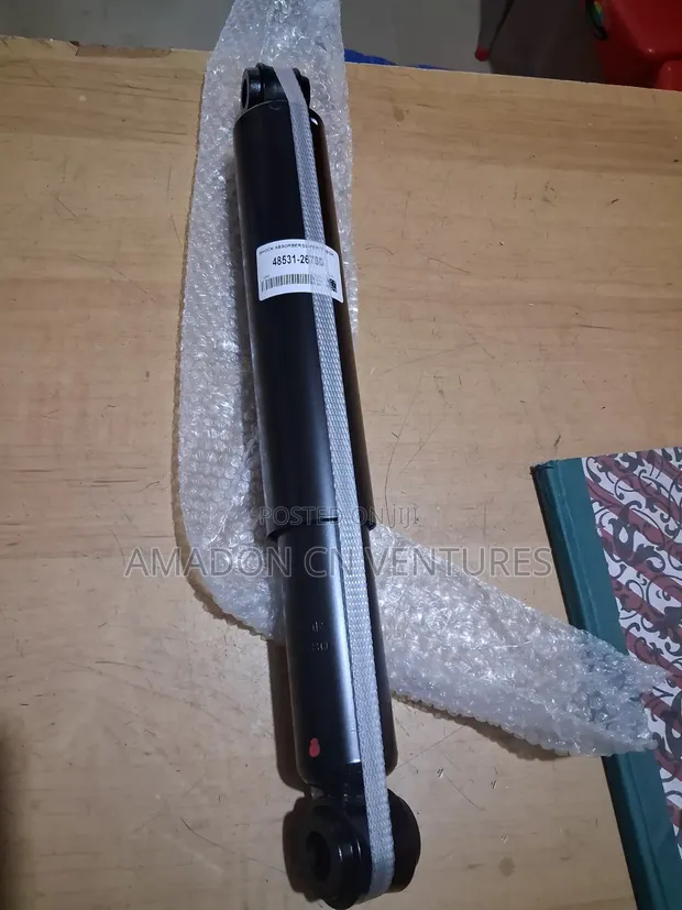 Babban Shock Absorber na Asali na Toyota HiAce Bus - 1