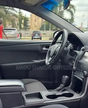 Toyota Camry LE 2.5L Baka 2016