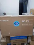 Samsung 32-Inch HD Smart LED TV - 1